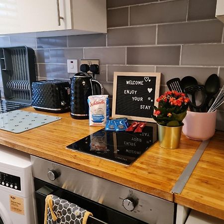 Cosy Studio With Kitchenette And Private Bathroom - 15Mins To Central London! Londres Exterior foto