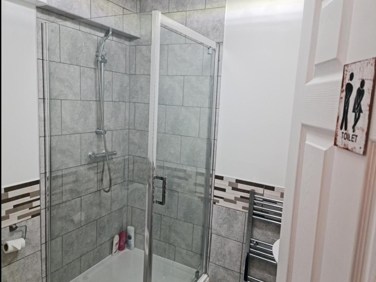 Cosy Studio With Kitchenette And Private Bathroom - 15Mins To Central London! Londres Exterior foto