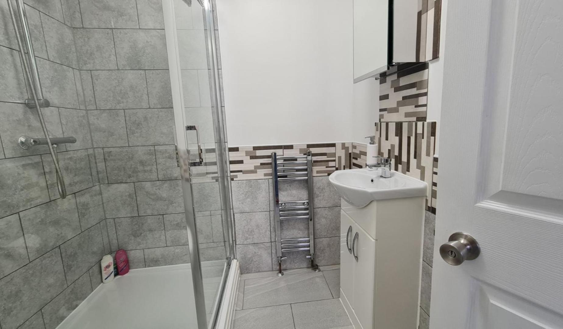 Cosy Studio With Kitchenette And Private Bathroom - 15Mins To Central London! Londres Exterior foto