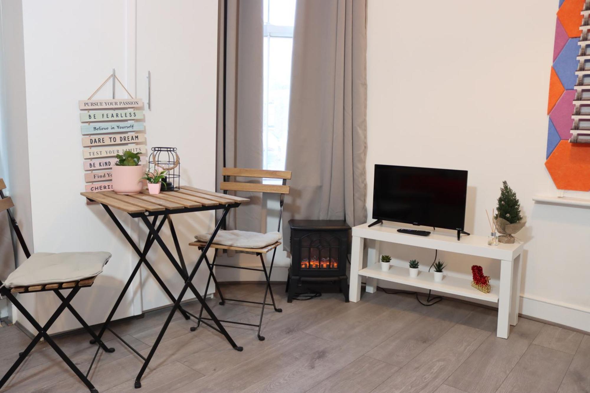 Cosy Studio With Kitchenette And Private Bathroom - 15Mins To Central London! Londres Exterior foto