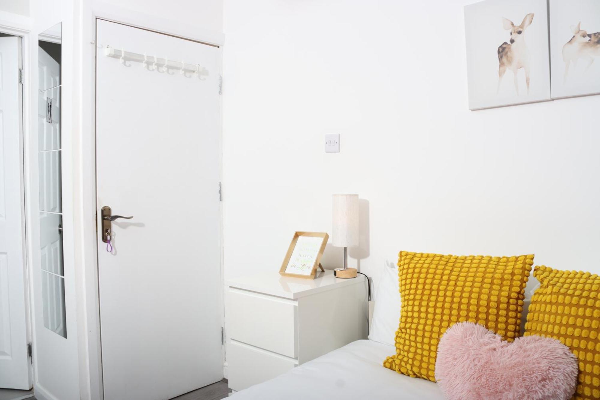 Cosy Studio With Kitchenette And Private Bathroom - 15Mins To Central London! Londres Exterior foto